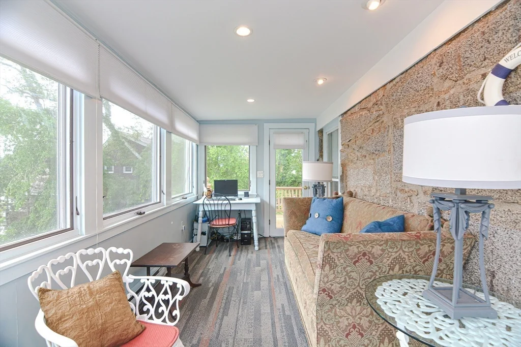 3 bed, 2 bath apartment for rent at 93 Granite St Unit 1, Rockport — photo 9 of 24