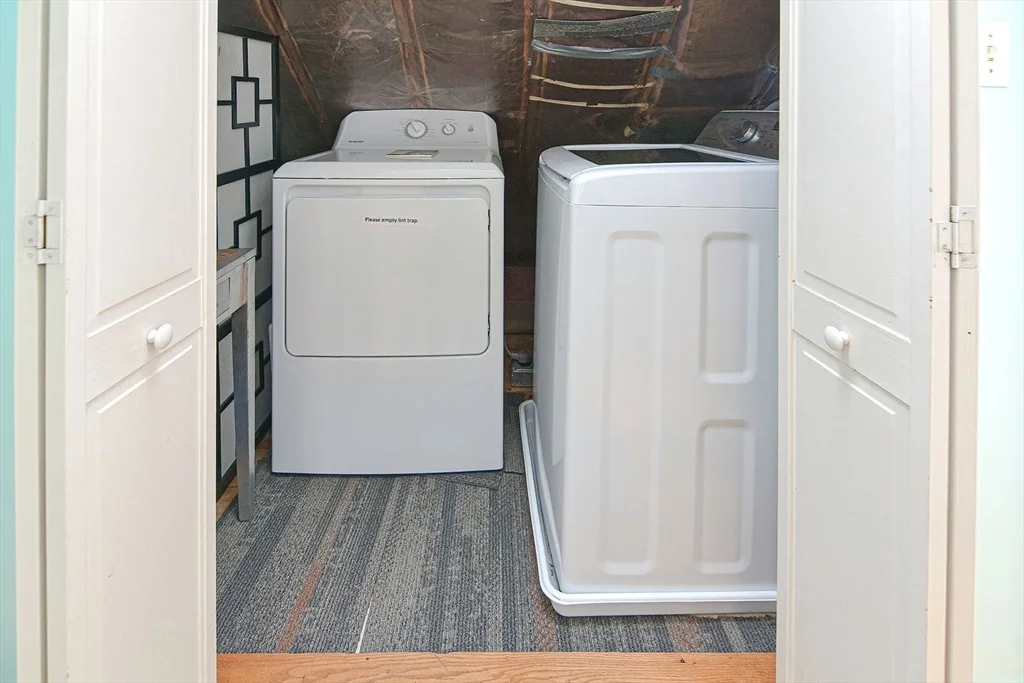 3 bed, 2 bath apartment for rent at 93 Granite St Unit 1, Rockport — photo 23 of 24