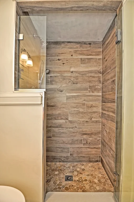 3 bed, 2 bath apartment for rent at 93 Granite St Unit 1, Rockport — photo 16 of 24
