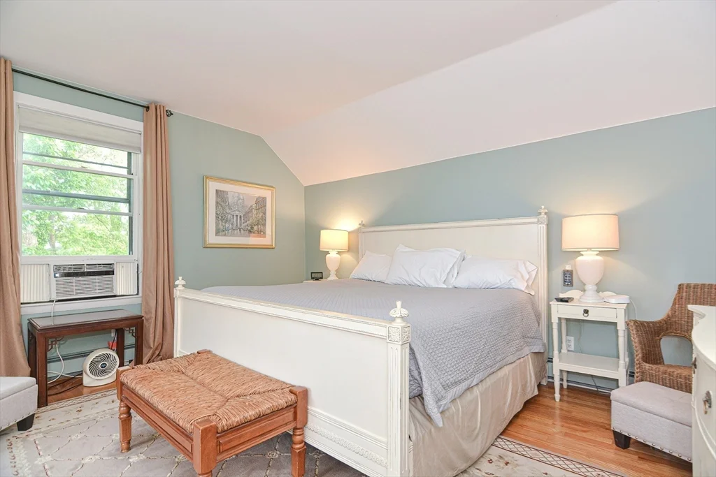 3 bed, 2 bath apartment for rent at 93 Granite St Unit 1, Rockport — photo 18 of 24