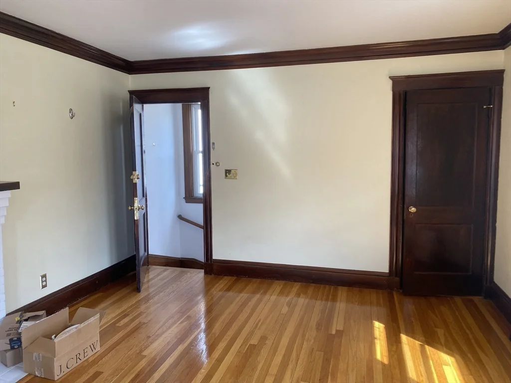 3 bed, 1 bath apartment for rent at 93 Jewett St Unit 2, Newton — photo 13 of 19