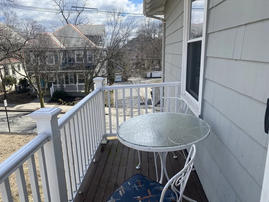 3 bed, 1 bath apartment for rent at 93 Jewett St Unit 2, Newton — photo 16 of 19