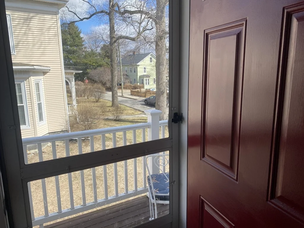 3 bed, 1 bath apartment for rent at 93 Jewett St Unit 2, Newton — photo 15 of 19