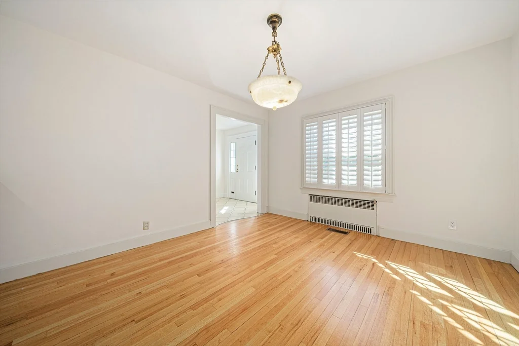 3 bed, 2 bath apartment for rent at 93 Lincoln Rd, Lawrence Estates — photo 14 of 32