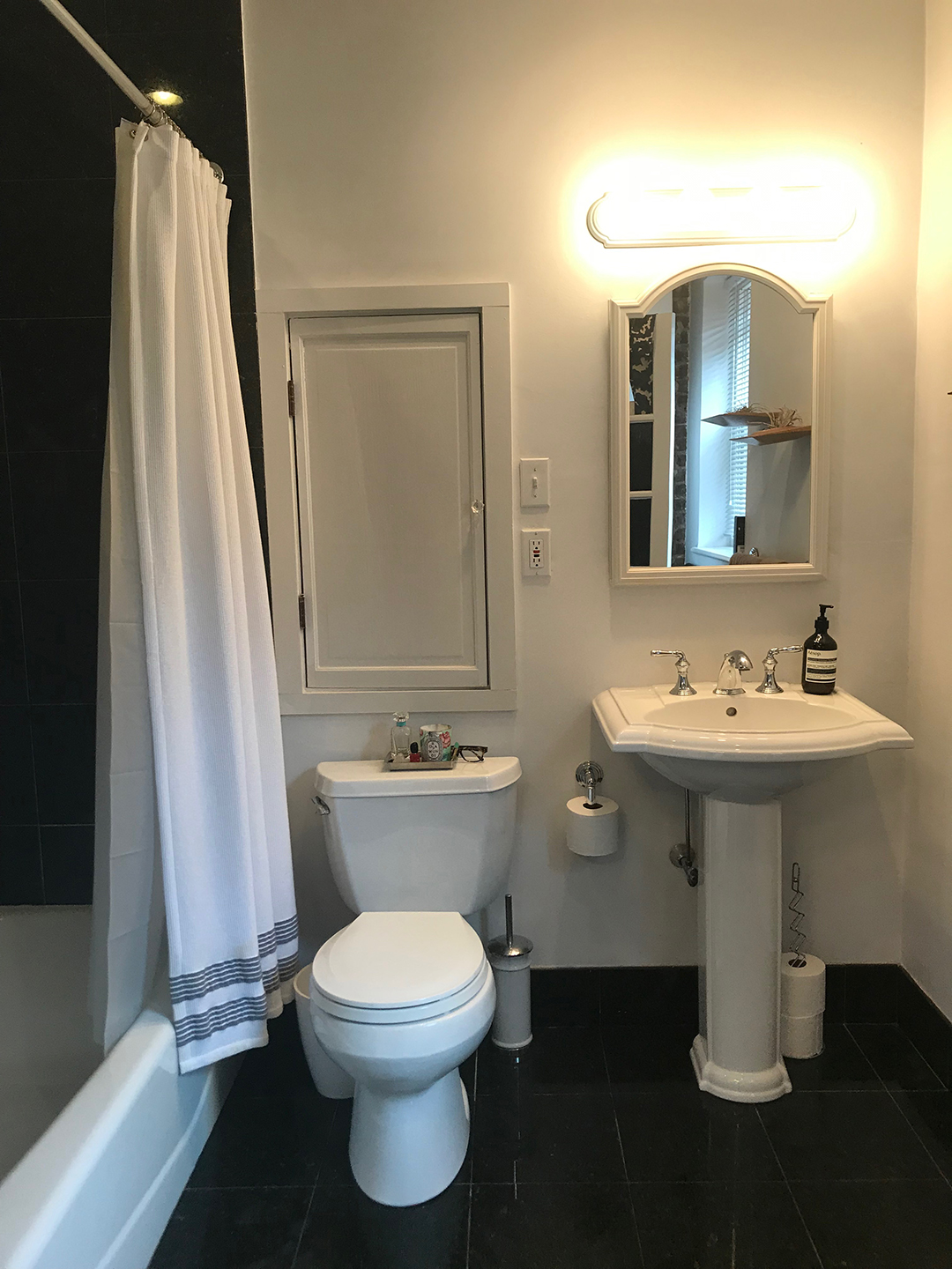 Studio bed, 1 bath apartment for rent at 93 Marion St Unit 8, Coolidge Corner — photo 9 of 11