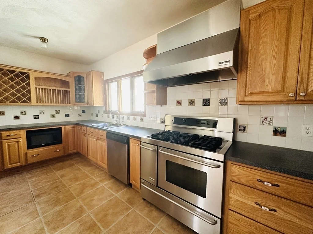 2 bed, 1 bath apartment for rent at 93 Partridge Ave Unit A, East Somerville