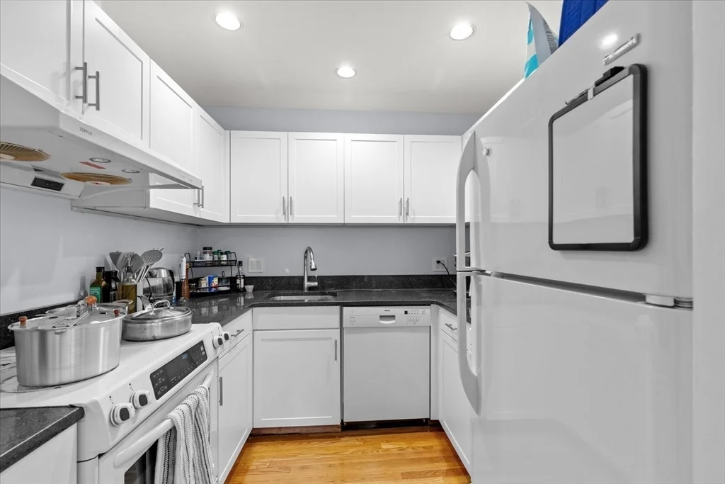 1 bed, 1 bath apartment for rent at 93 Pembroke St Unit 2, South End — photo 3 of 14