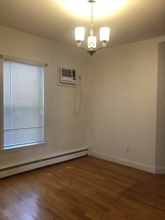3 bed, 2 bath apartment for rent at 93 Pine St Unit 1, Swampscott — photo 7 of 12