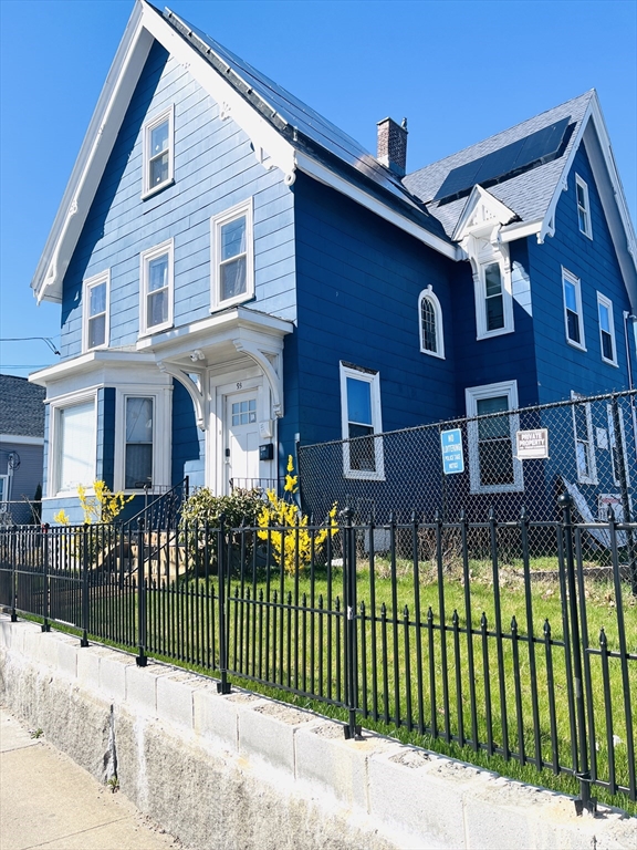 3 bed, 1 bath apartment for rent at 93 Pleasant St Unit 1, Brockton — photo 1 of 8