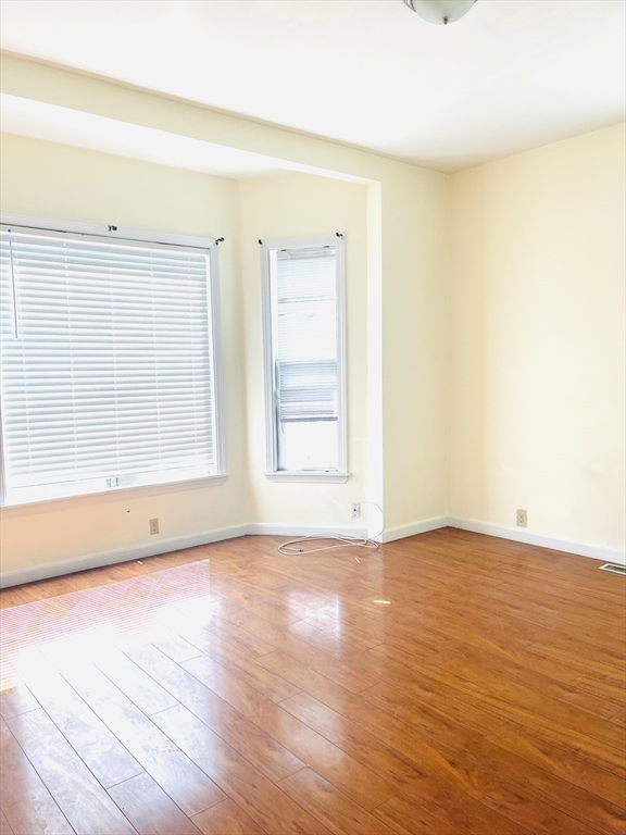 3 bed, 1 bath apartment for rent at 93 Pleasant St Unit 1, Brockton — photo 5 of 8