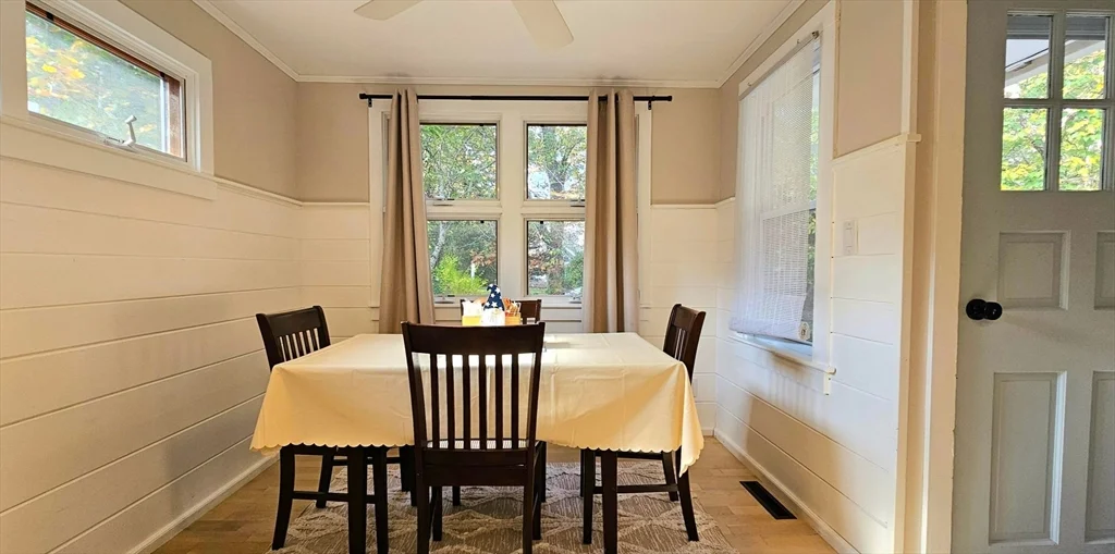 2 bed, 1 bath apartment for rent at 93 Ploughed Neck Rd Unit WINTER, East Sandwich — photo 7 of 14