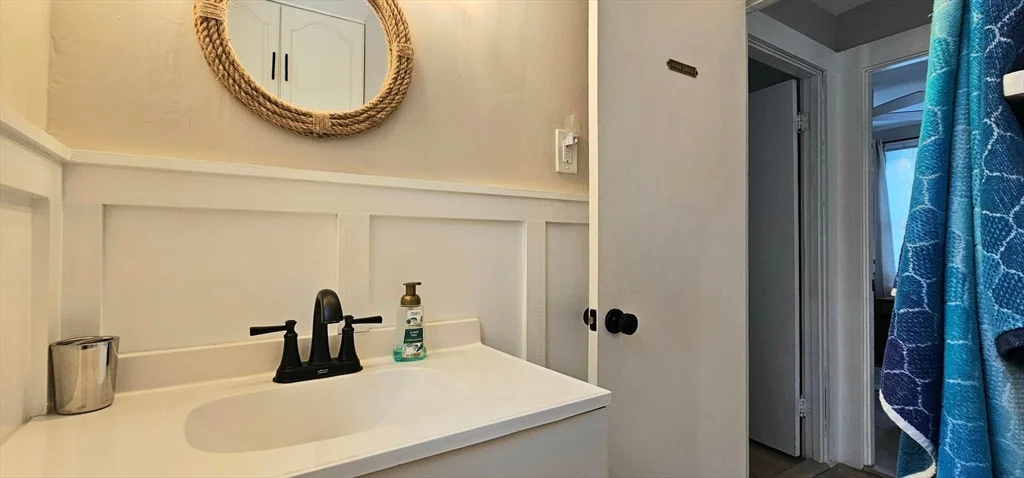 2 bed, 1 bath apartment for rent at 93 Ploughed Neck Rd Unit WINTER, East Sandwich — photo 9 of 14