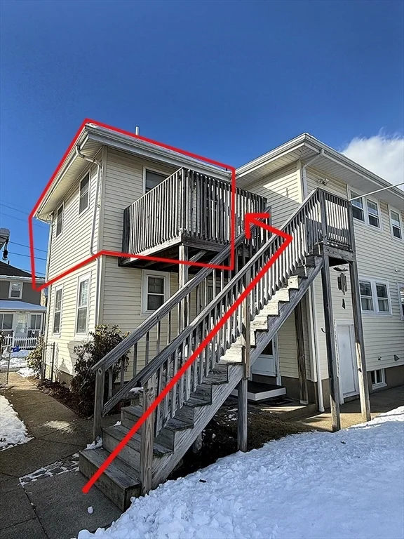 1 bed, 1 bath apartment for rent at 93 Russell St Unit A, Quincy — photo 1 of 14