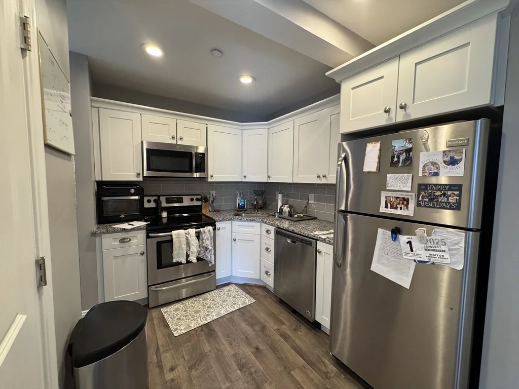 3 bed, 1 bath apartment for rent at 93 Second St Unit 2, East Cambridge — photo 2 of 10