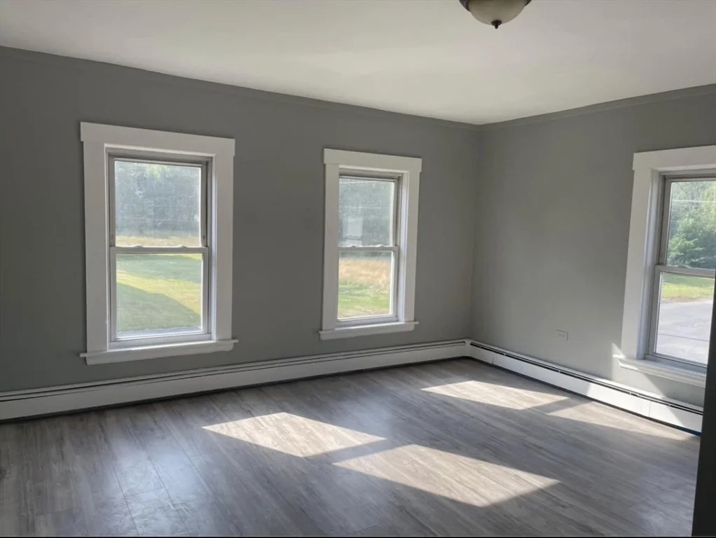 4 bed, 1 bath apartment for rent at 93 Spruce St Unit 93, Winchendon — photo 6 of 13