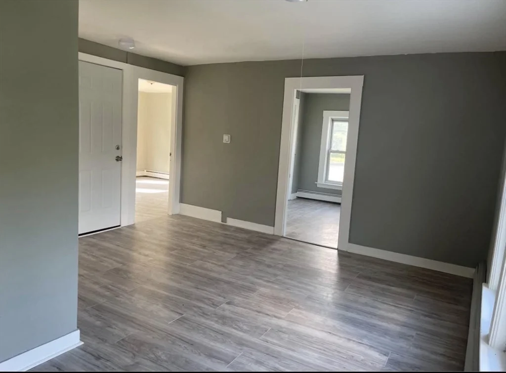 4 bed, 1 bath apartment for rent at 93 Spruce St Unit 93, Winchendon — photo 3 of 13
