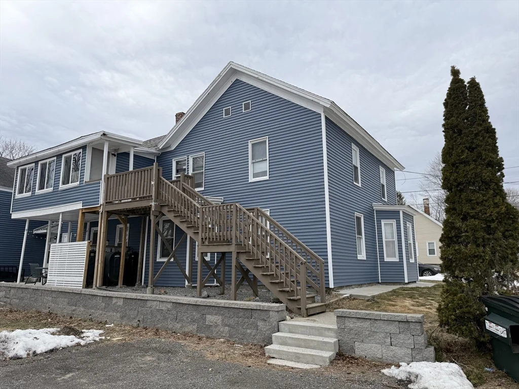 4 bed, 1 bath apartment for rent at 93 Spruce St Unit 93, Winchendon — photo 2 of 13