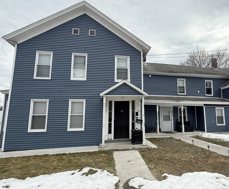 4 bed, 1 bath apartment for rent at 93 Spruce St Unit 93, Winchendon — photo 1 of 13