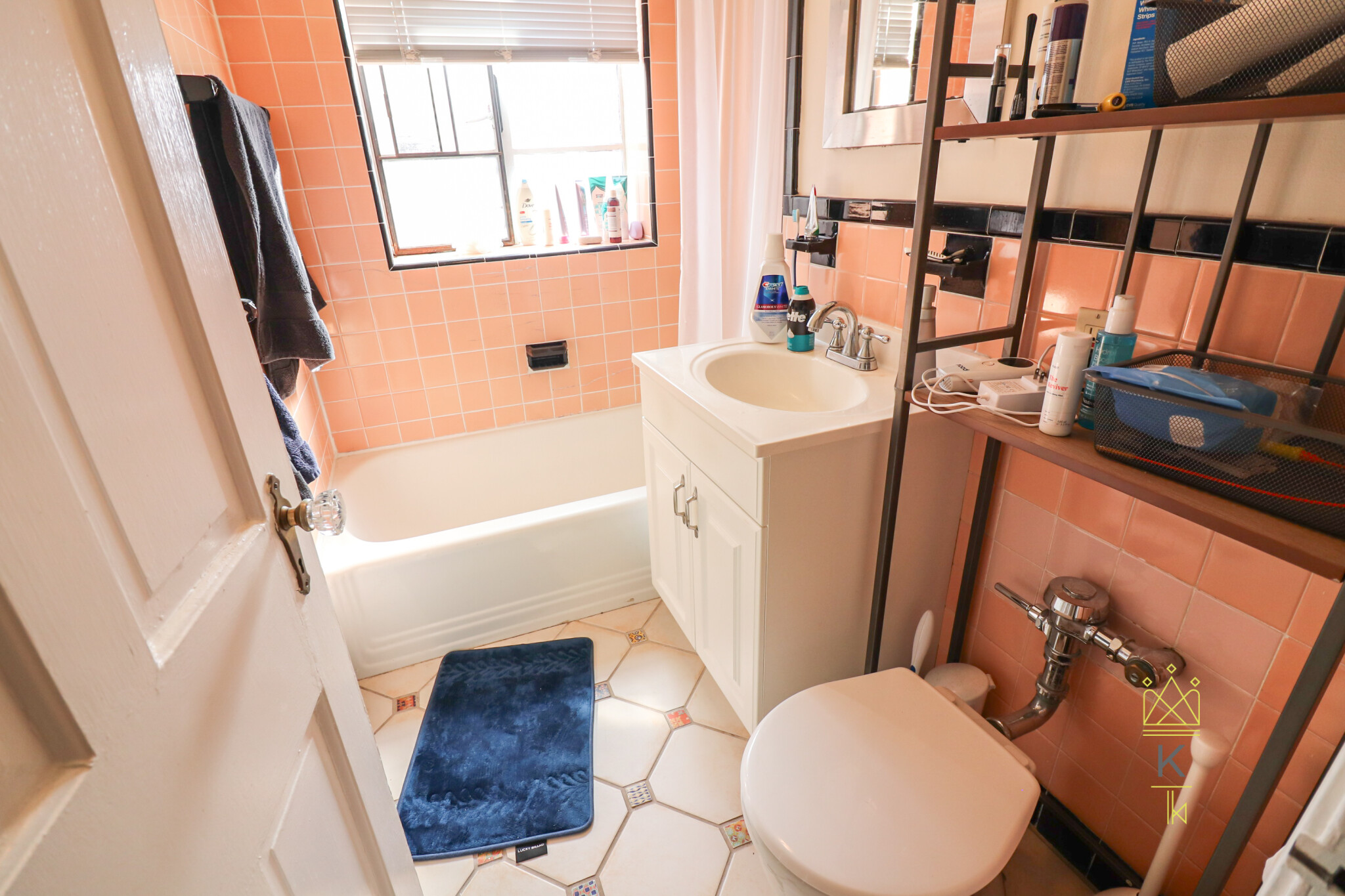 2 bed, 1 bath apartment for rent at 93 Strathmore Rd Unit 3, Brighton — photo 14 of 17