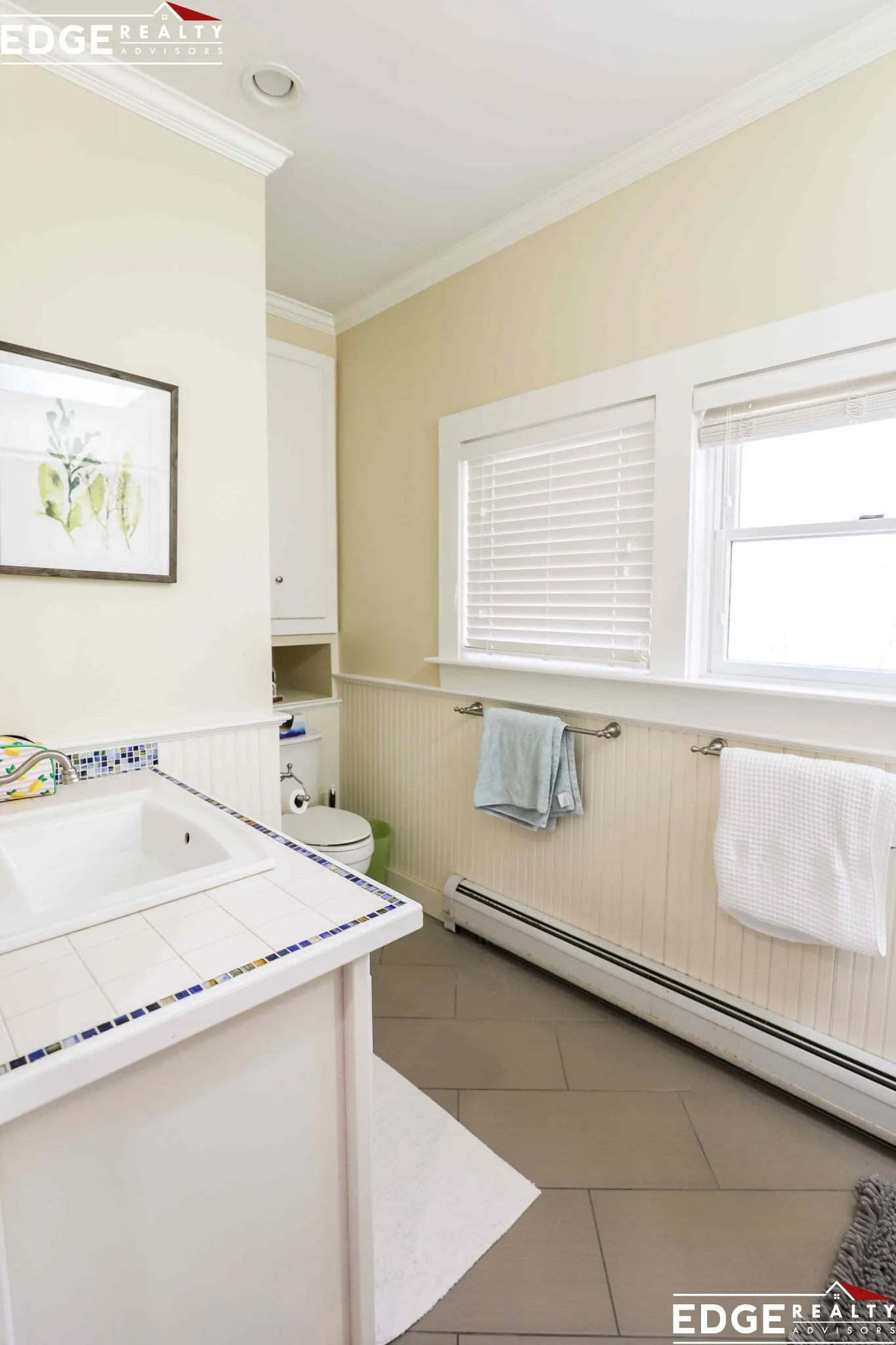 4 bed, 2 bath apartment for rent at 93 Surrey St Unit 1, Brighton — photo 7 of 12