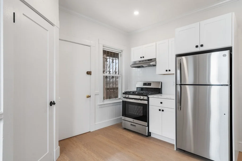3 bed, 1 bath apartment for rent at 93 Sydney St Unit 2, Dorchester — photo 6 of 26