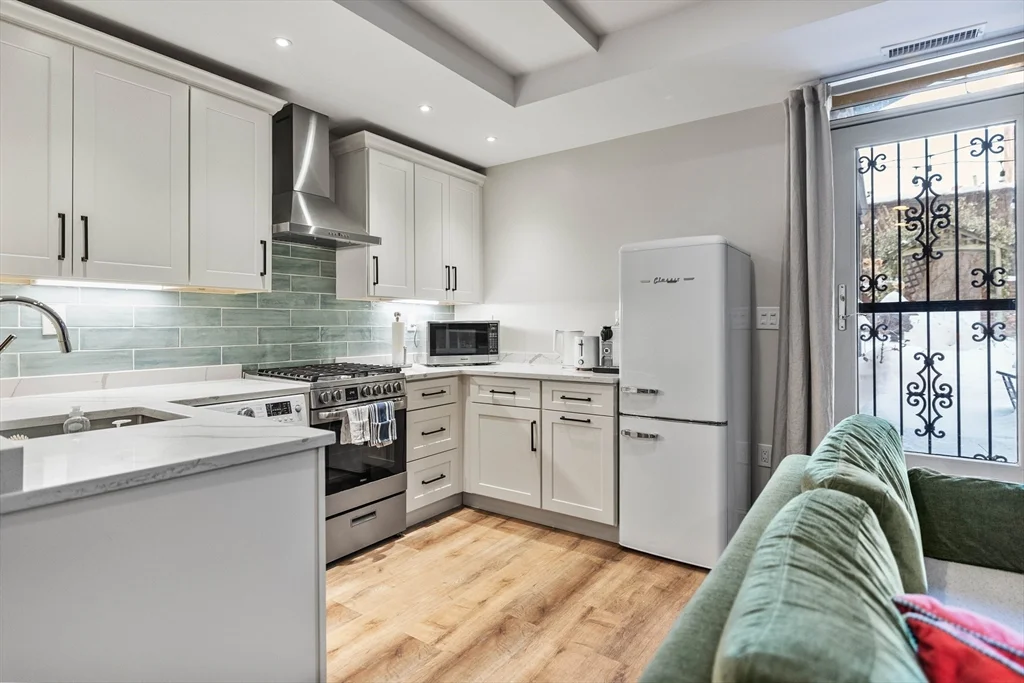 5 bed, 3 bath apartment for rent at 93 Third St Unit 93, East Cambridge — photo 34 of 42