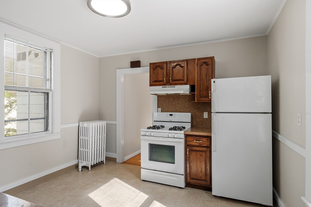 1 bed, 1 bath apartment for rent at 93 Upham St Unit 1, Melrose — photo 8 of 19