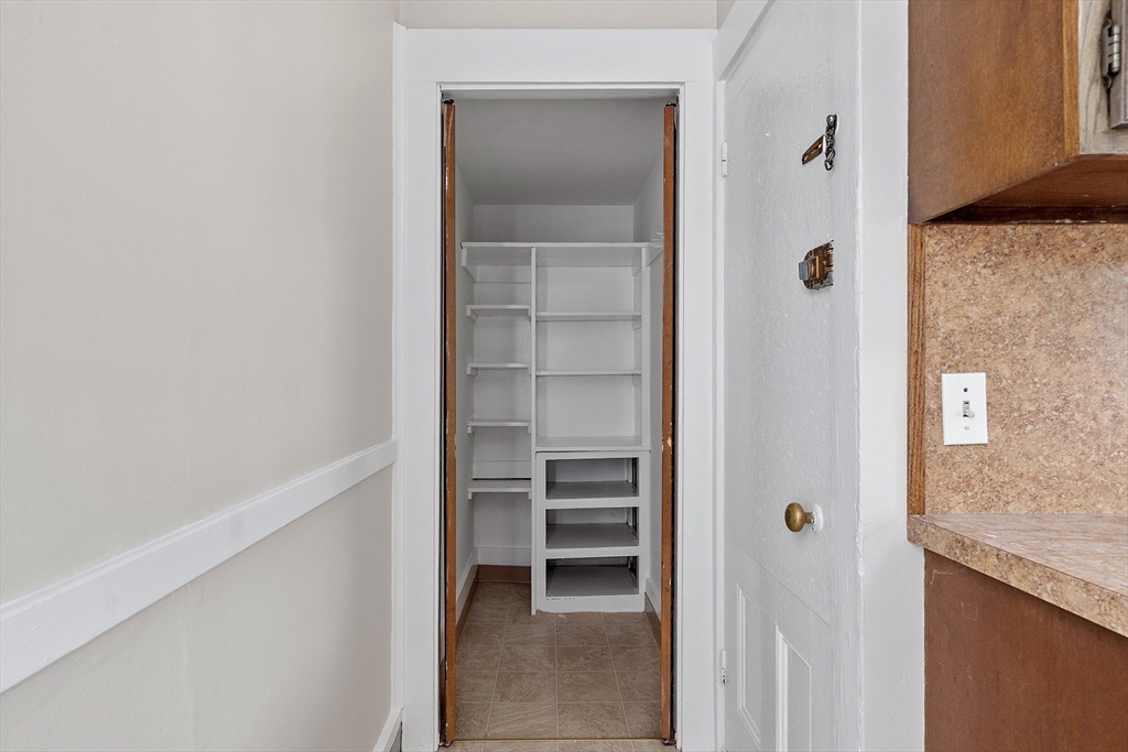 1 bed, 1 bath apartment for rent at 93 Upham St Unit 1, Melrose — photo 9 of 19
