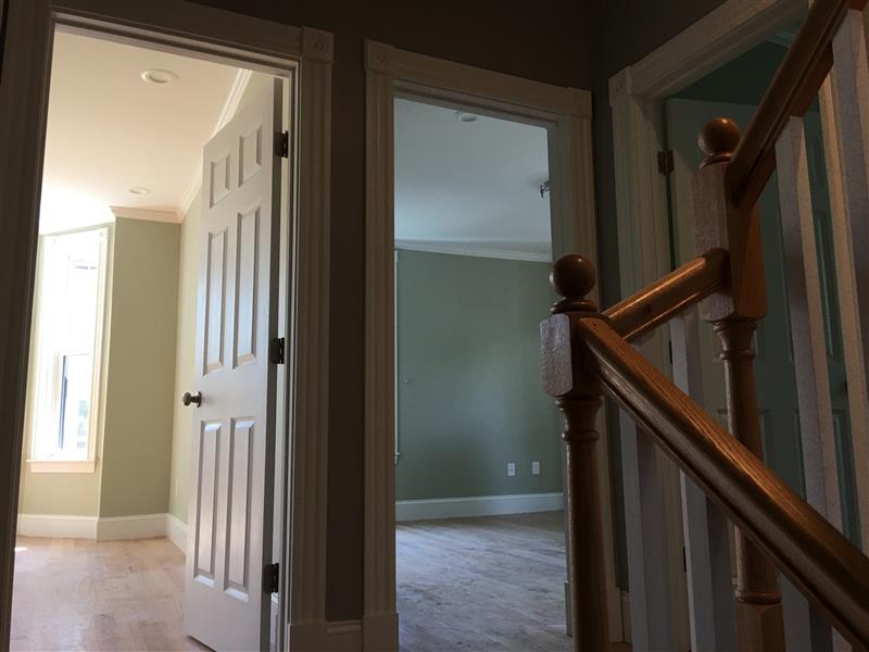 8+ bed, 4 bath apartment for rent at 93 Upland Rd Unit 1, Neighborhood Nine — photo 9 of 21