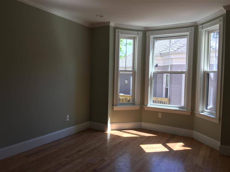 8+ bed, 4 bath apartment for rent at 93 Upland Rd Unit 1, Neighborhood Nine — photo 13 of 21