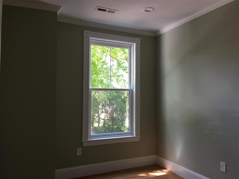8+ bed, 4 bath apartment for rent at 93 Upland Rd Unit 1, Neighborhood Nine — photo 2 of 21