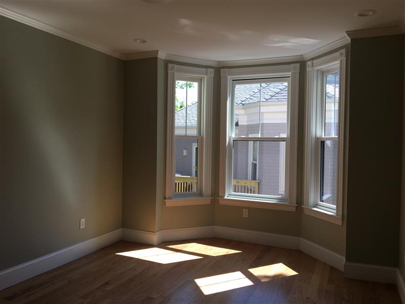 8+ bed, 4 bath apartment for rent at 93 Upland Rd Unit 1, Neighborhood Nine — photo 6 of 21
