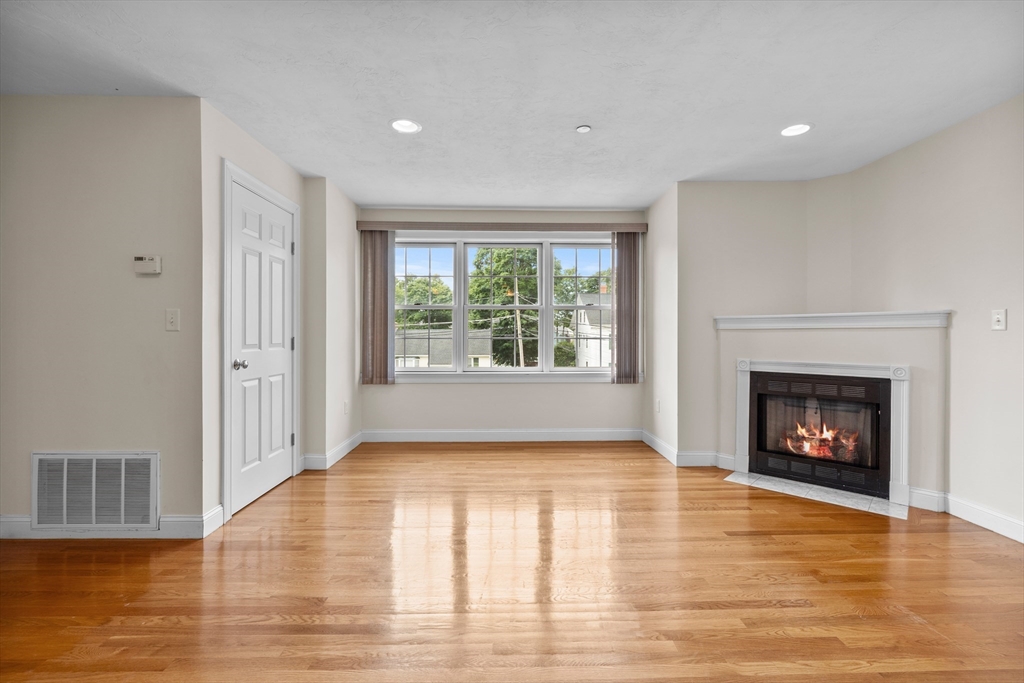 1 bed, 1 bath apartment for rent at 93 W Emerson Unit 1, Melrose — photo 8 of 14