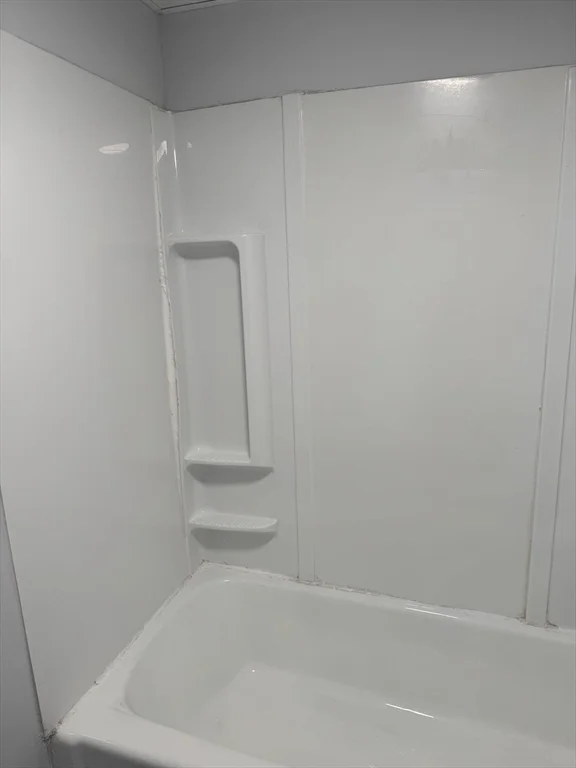 3 bed, 1 bath apartment for rent at 93 Webster St Unit 2, Fall River — photo 14 of 15