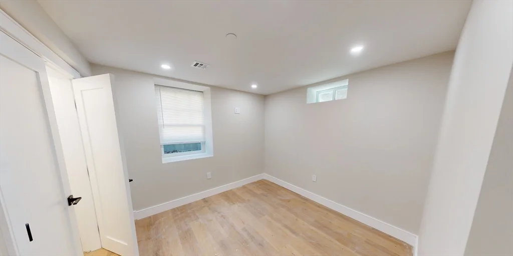 3 bed, 2 bath apartment for rent at 93 Williston Rd Unit 1, Brighton — photo 5 of 7