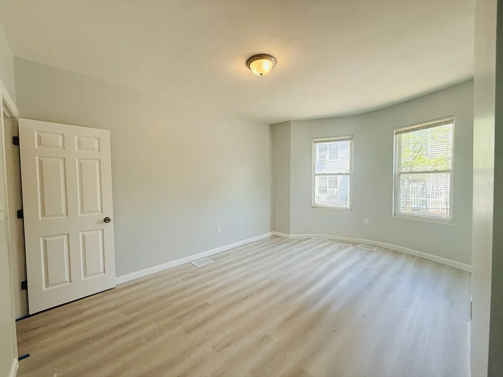 2 bed, 1 bath apartment for rent at 93 Zeigler St Unit 1, Roxbury — photo 3 of 13
