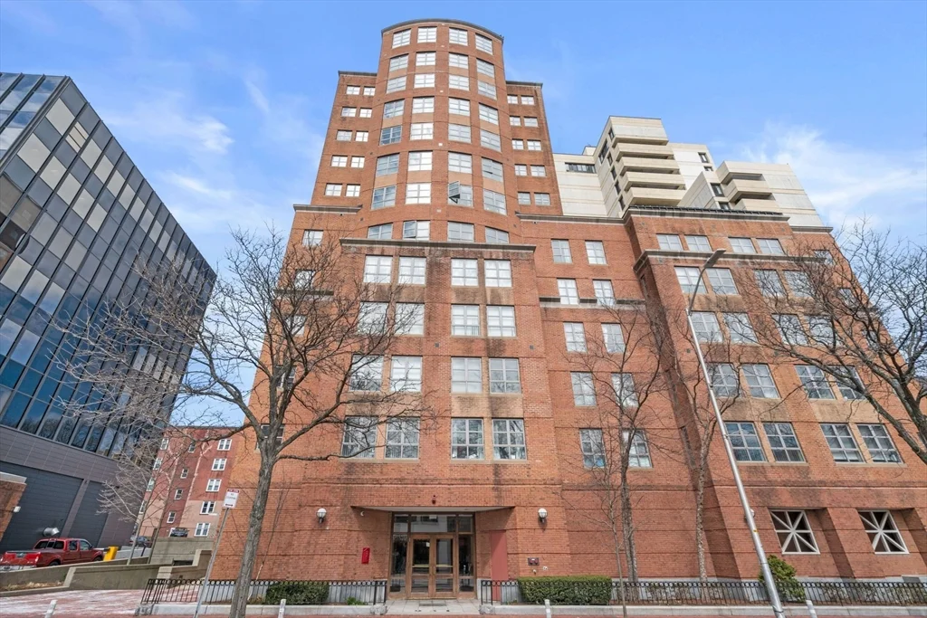 1 bed, 1 bath apartment for rent at 931 Massachusetts Ave Unit 306, Harvard Square