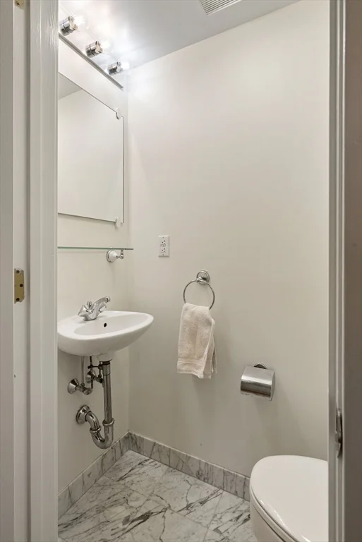 1 bed, 1 bath apartment for rent at 931 Massachusetts Ave Unit 306, Harvard Square — photo 15 of 20