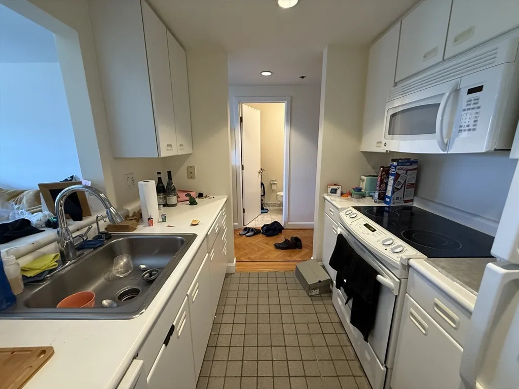 1 bed, 1.5 bath apartment for rent at 931 Massachusetts Ave Unit 605, Mid-Cambridge — photo 6 of 14