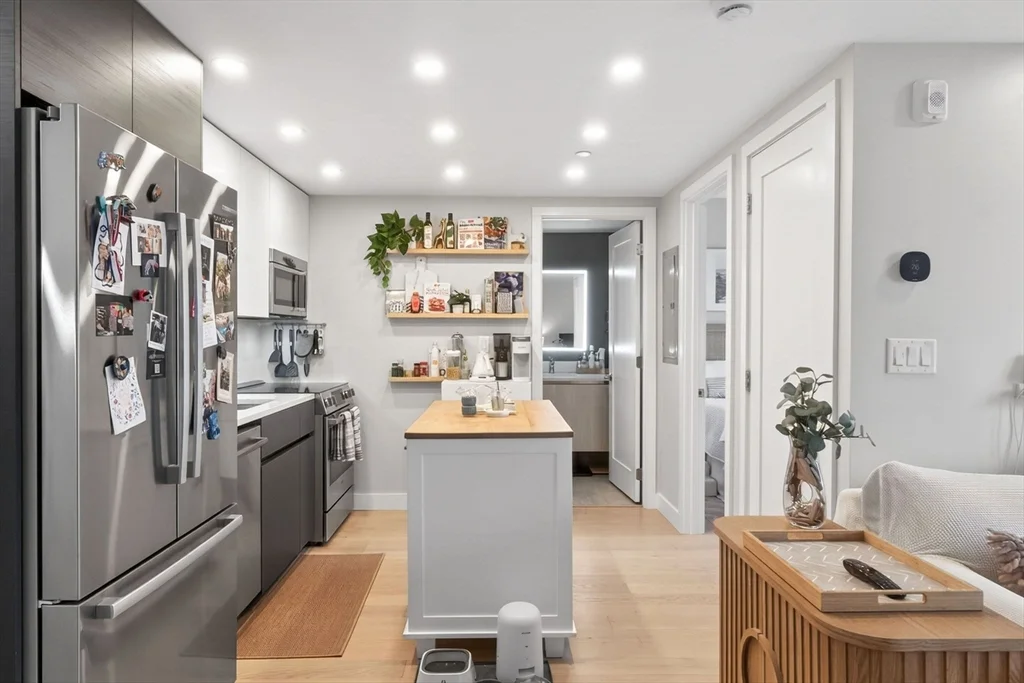 1 bed, 1 bath apartment for rent at 932 Broadway St Unit 212, Chelsea — photo 6 of 21