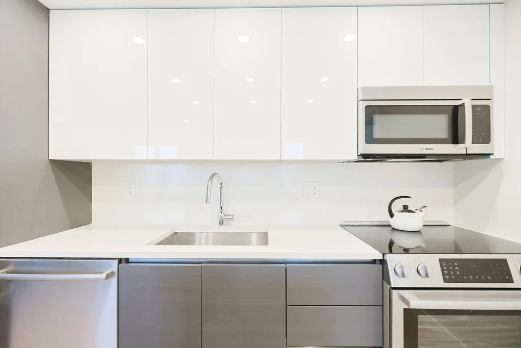 1 bed, 1 bath apartment for rent at 932 Broadway Unit 304, Chelsea — photo 14 of 16