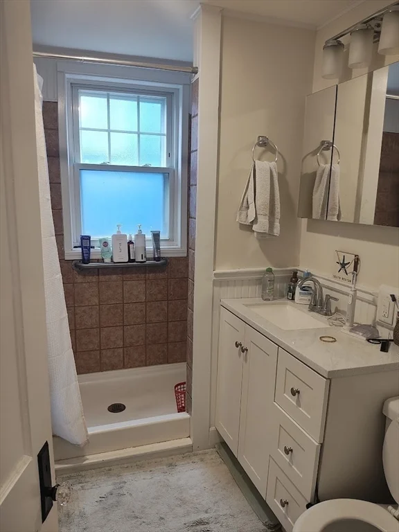 4 bed, 2 bath apartment for rent at 933 East Broadway Unit 1, South Boston — photo 9 of 19