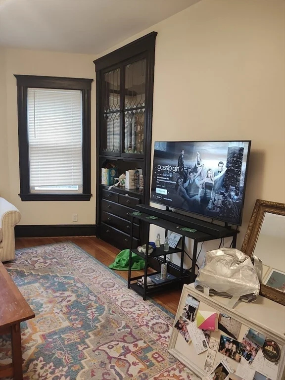 4 bed, 2 bath apartment for rent at 933 East Broadway Unit 1, South Boston — photo 17 of 19