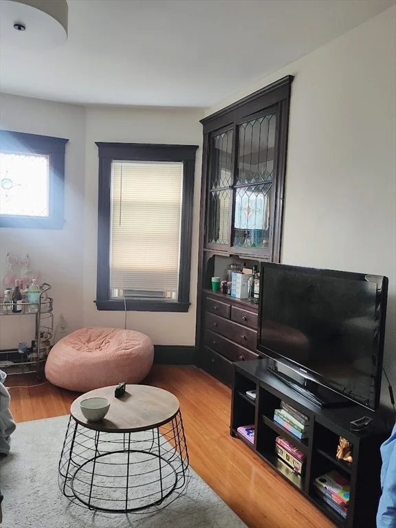 4 bed, 2 bath apartment for rent at 933 East Broadway Unit 1, South Boston — photo 18 of 19
