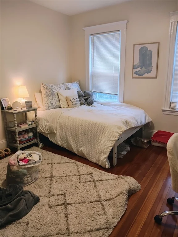 4 bed, 2 bath apartment for rent at 933 East Broadway Unit 3, South Boston — photo 11 of 17