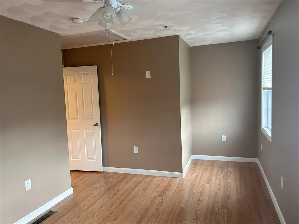 2 bed, 1 bath apartment for rent at 933 Varnum Ave Unit 3, Lowell — photo 18 of 24