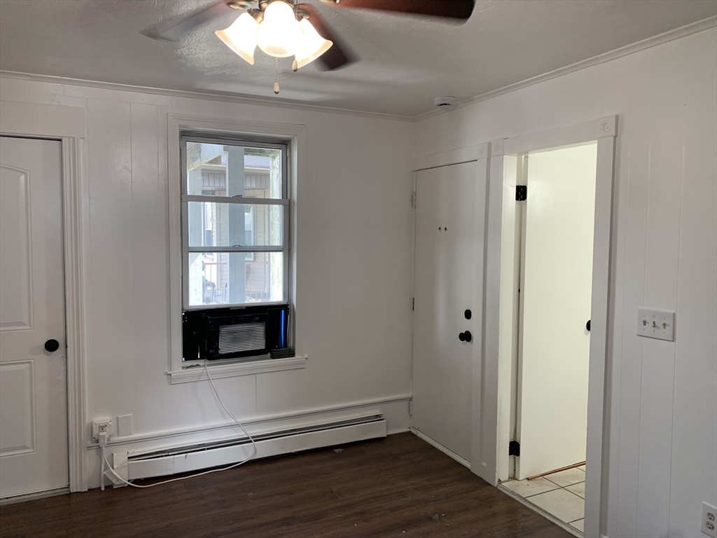 2 bed, 1 bath apartment for rent at 934 County St, Unit 1 rear, Fall River — photo 2 of 10