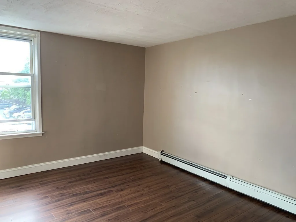 2 bed, 1 bath apartment for rent at 934 County St Unit 3 rear, Fall River — photo 3 of 9