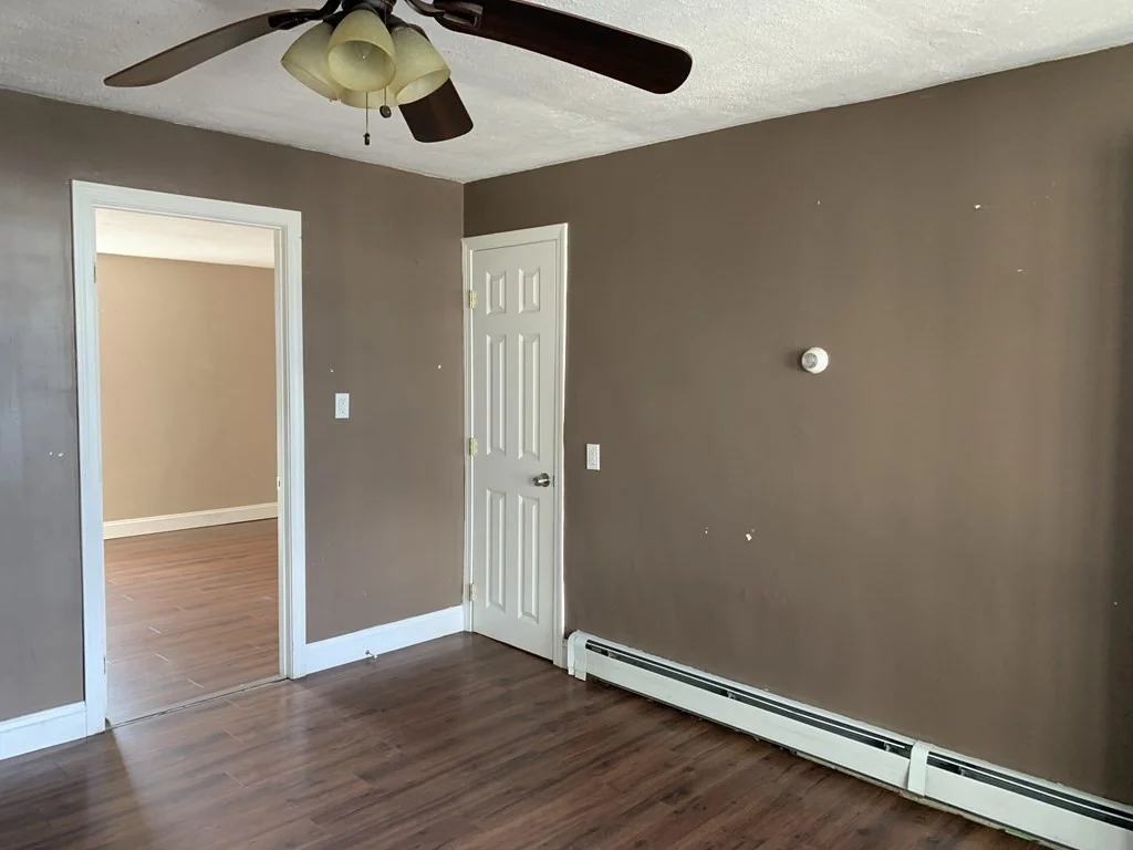 2 bed, 1 bath apartment for rent at 934 County St Unit 3 rear, Fall River — photo 2 of 9