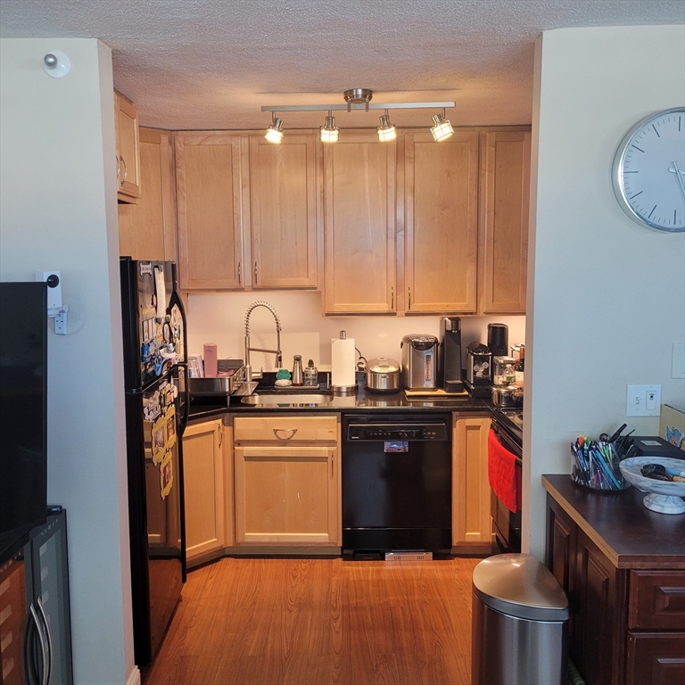 2 bed, 1 bath apartment for rent at 935 Washington St Unit 7, Newtonville — photo 6 of 13
